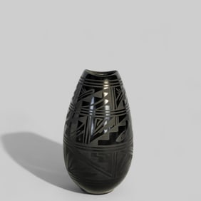 Mata Ortiz Pottery Vase by Marvin Blackmore