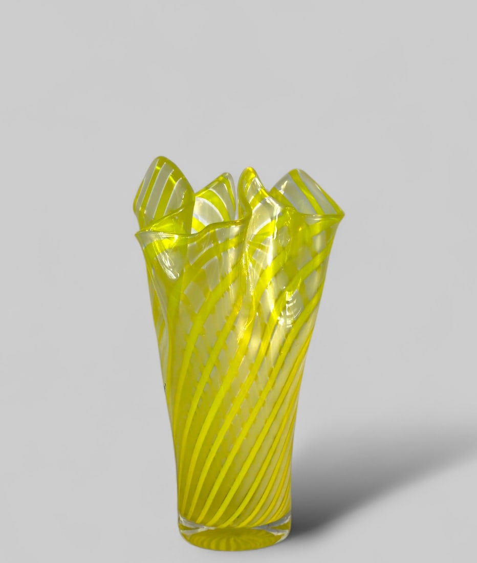 Fulvio Bianconi Venini Murano Style Fazzoletto Vase (1 of 8)
