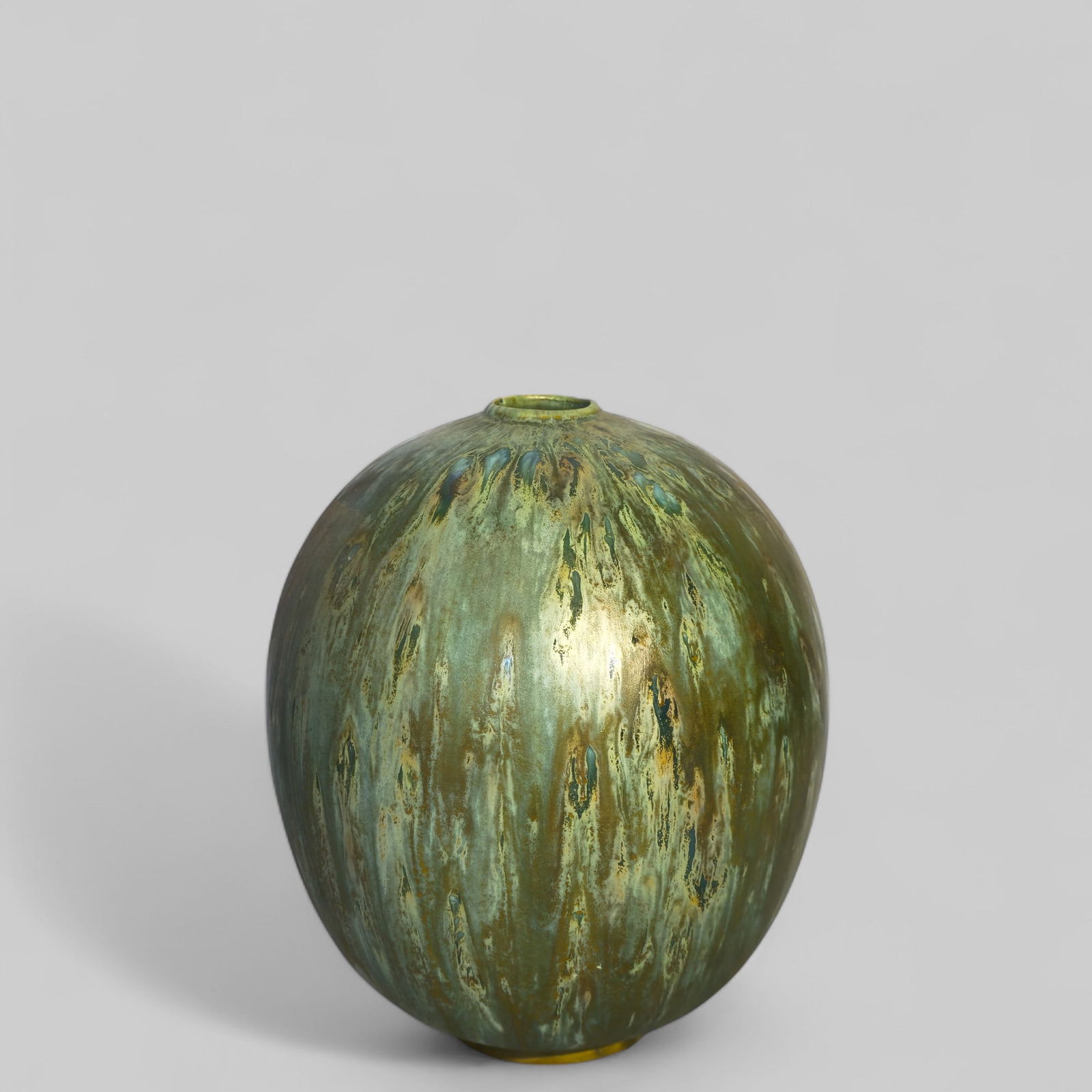 Monterey Jade Large Pottery Vase (1 of 9)