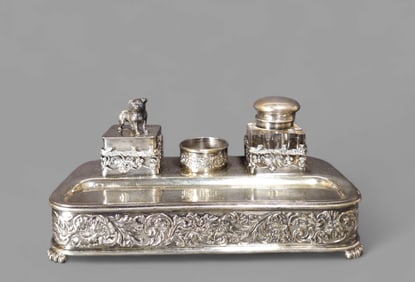 19th Century Derby Silver Co. (Attribution) Ink Well with Bulldog Lid