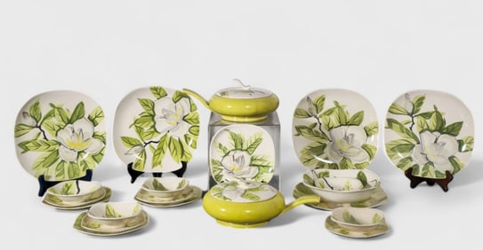 Red Wing "Magnolia" Pottery Tableware