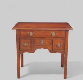 Hekman Cherry Philadelphia Style Lowboy /Stand
