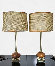 Laurel Lamp Company Brass and Walnut Table Lamps: Pair of mid-century modern table lamps by Laurel Lamp Company, featuring elongated tapered brass stems rising from sculpted walnut and brass bases. Elegant and minimal design typical of Laurel’s
