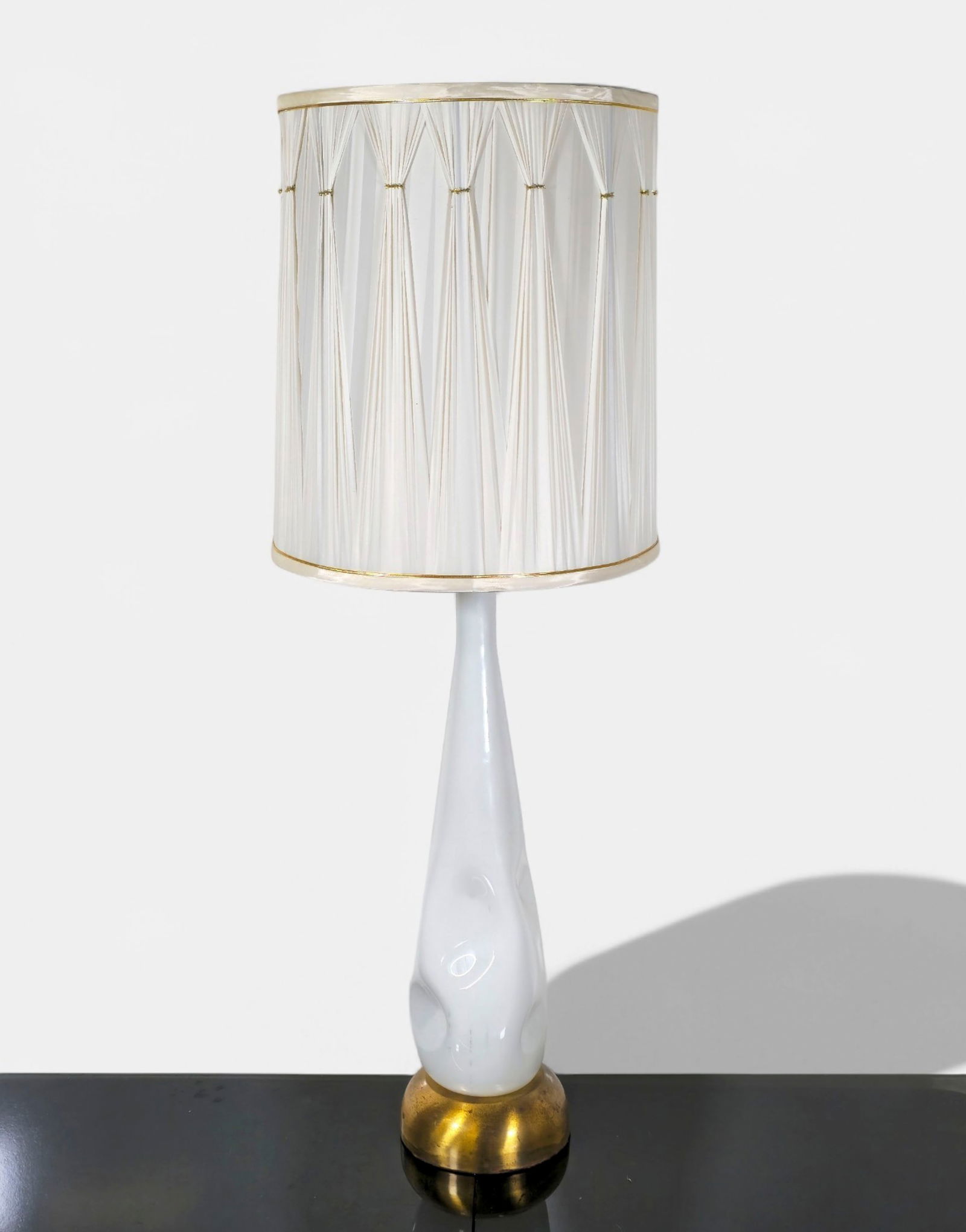 Murano-Style White Glass Table Lamp (1 of 6)