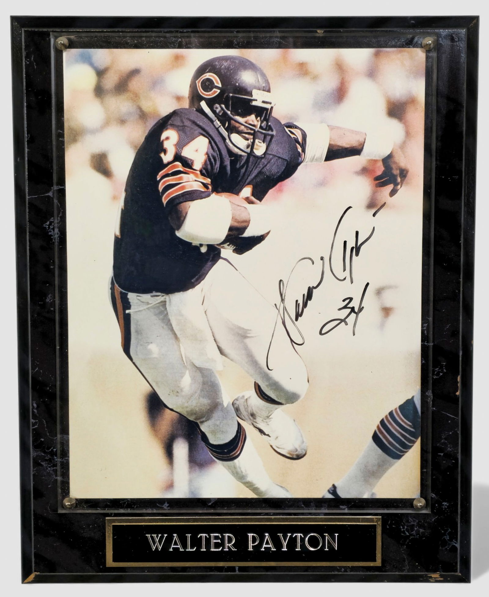 Walter Payton autographed Chicago Bears Action Photo Plaque (1 of 6)
