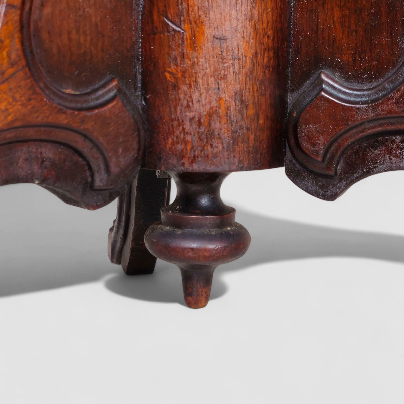 Victorian Walnut Parlor/Center Table - 5