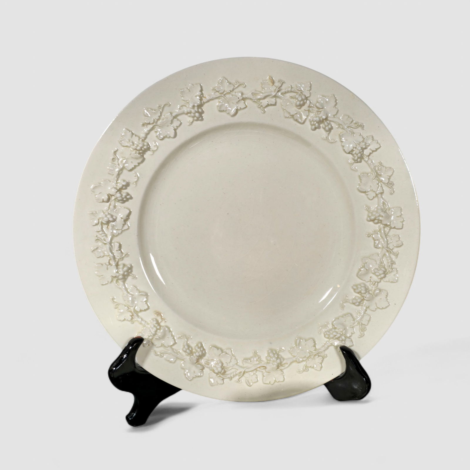 Partial Wedgwood Etruria Creamware "Grapevine Pattern" - 5