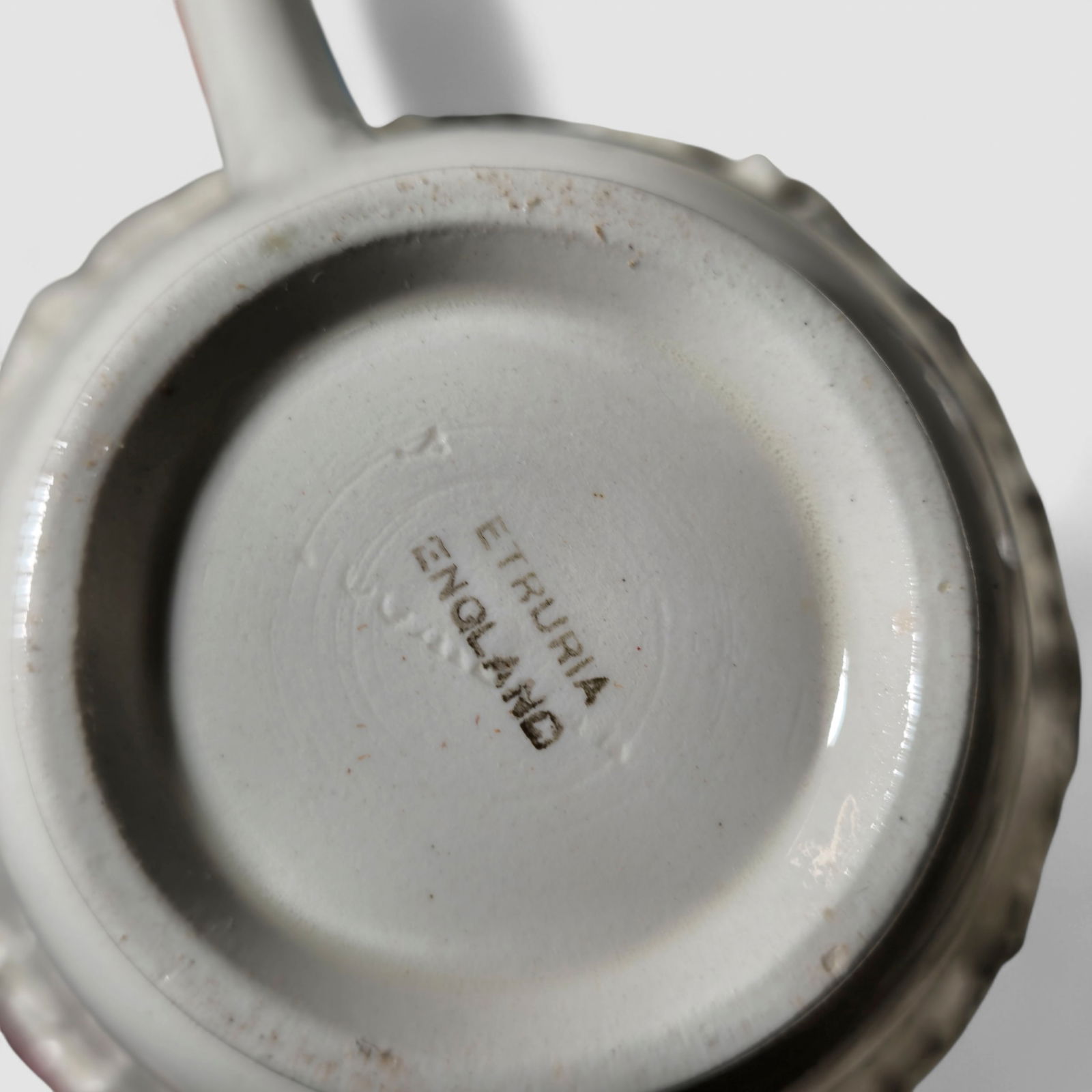 Partial Wedgwood Etruria Creamware "Grapevine Pattern" - 7