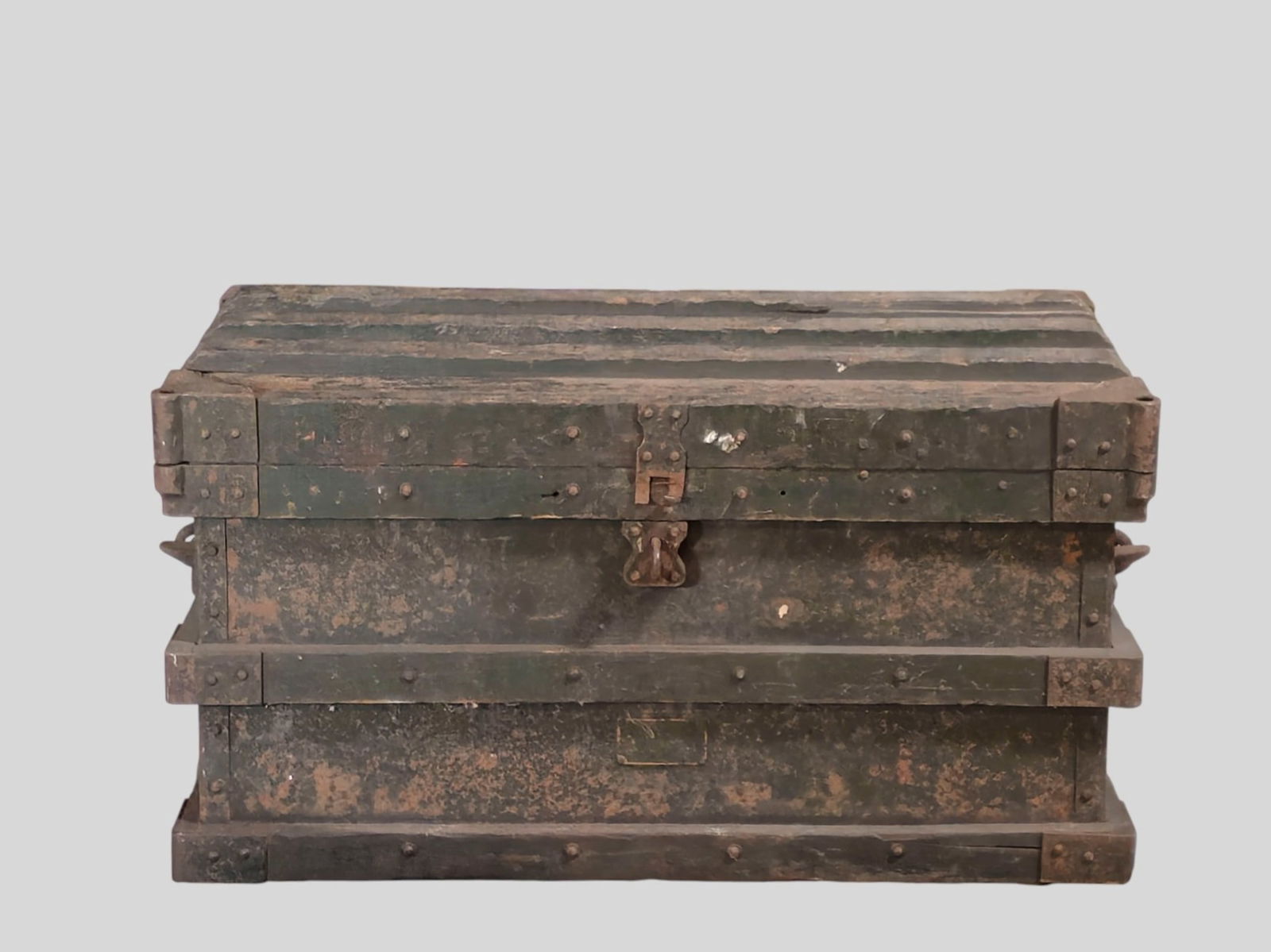 Primitive Strong Box/Tool Chest (1 of 8)