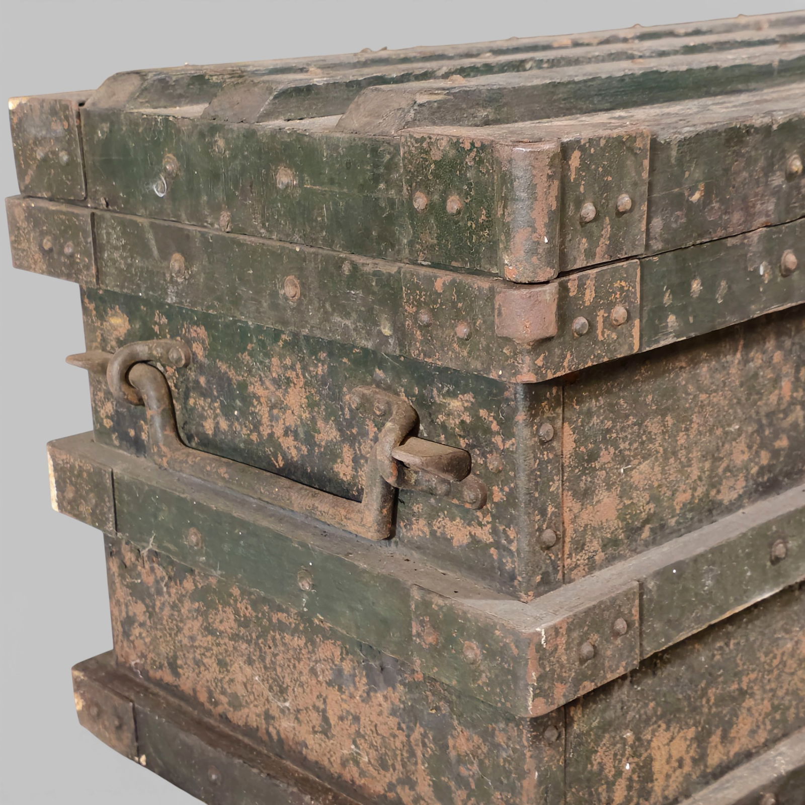 Primitive Strong Box/Tool Chest - 3