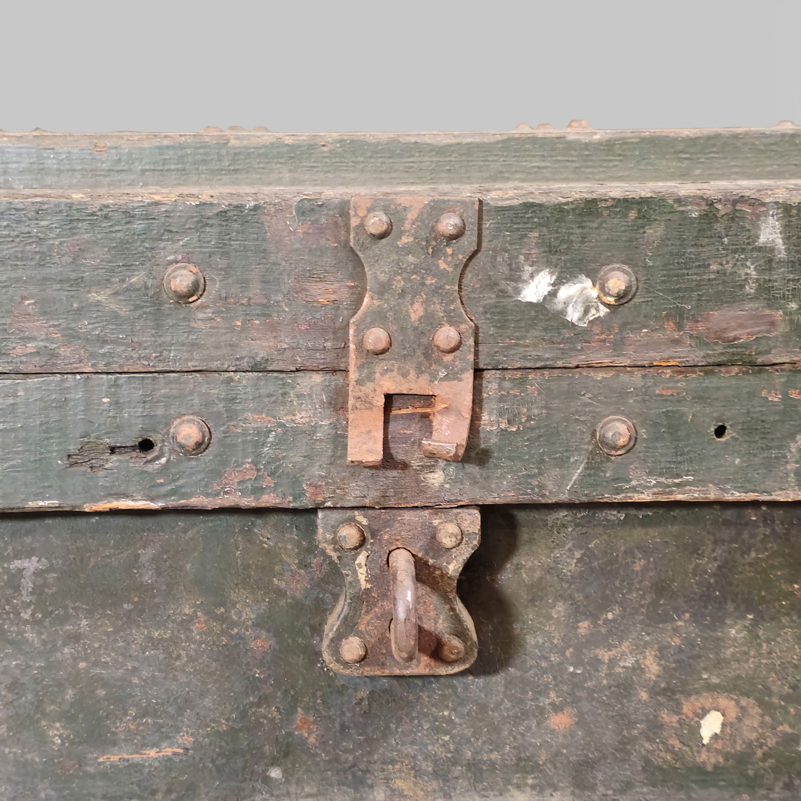 Primitive Strong Box/Tool Chest - 4