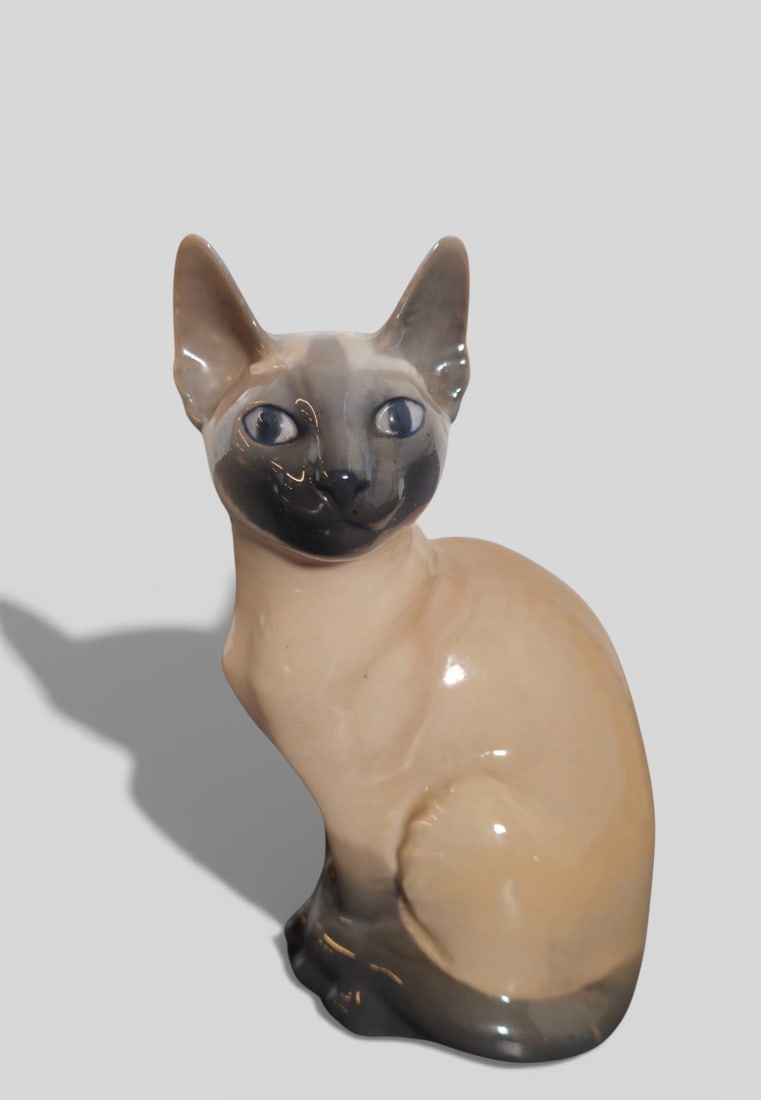 Royal Copenhagen Siamese Cat Figurine, #3281: Royal Copenhagen Siamese Cat Figurine, #3281. Denmark. 4 1/2w x 4d x 7 3/4h.