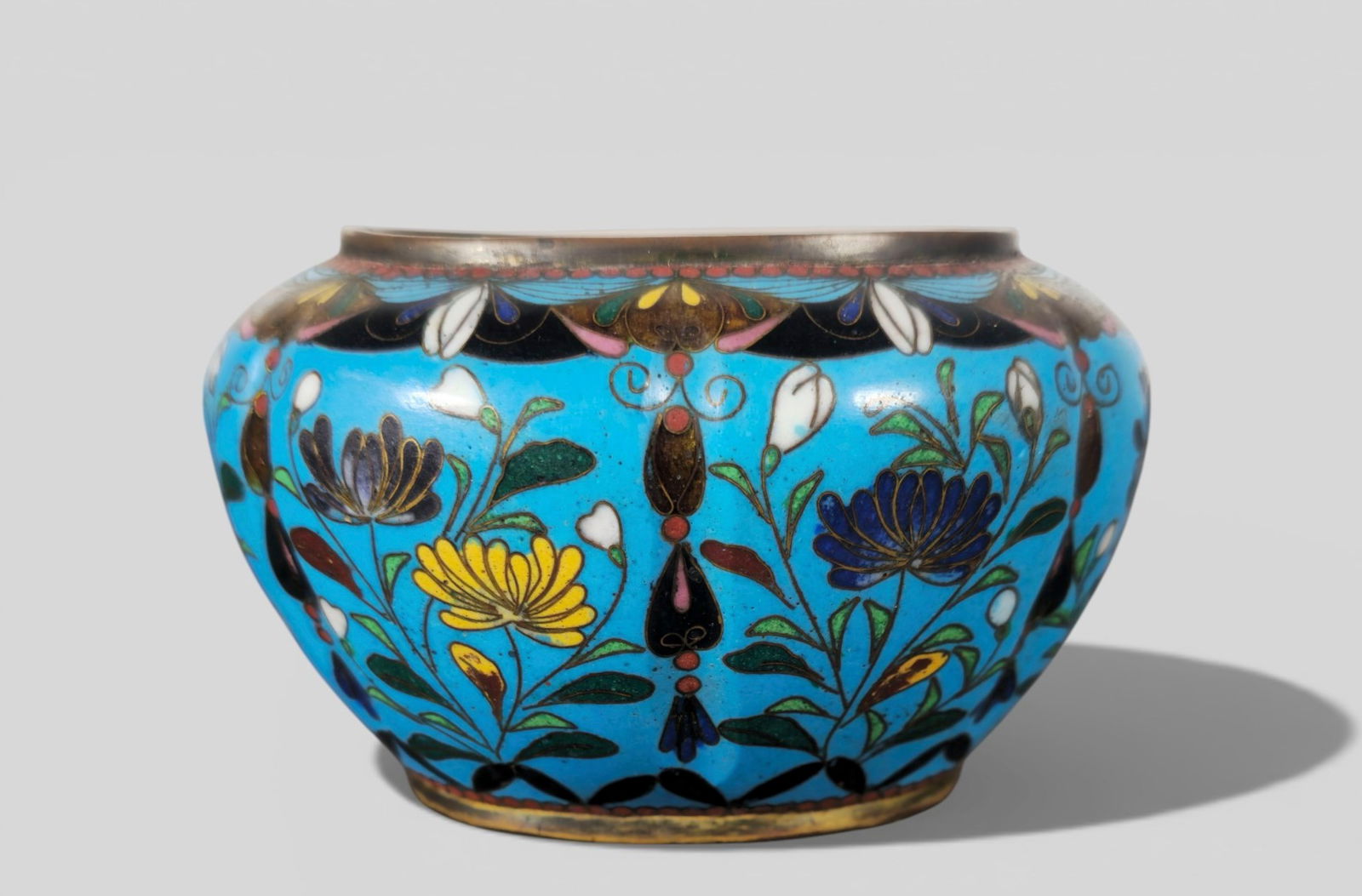 18th‑Century Chinese Cloisonné Pot with Floral Design (1 of 11)