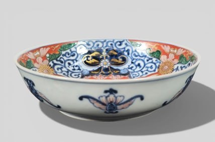 Chinese Amari Bowl, Late 18th–Early 19th Century, with Jiaqing Mark (Possibly Japanese Arita)