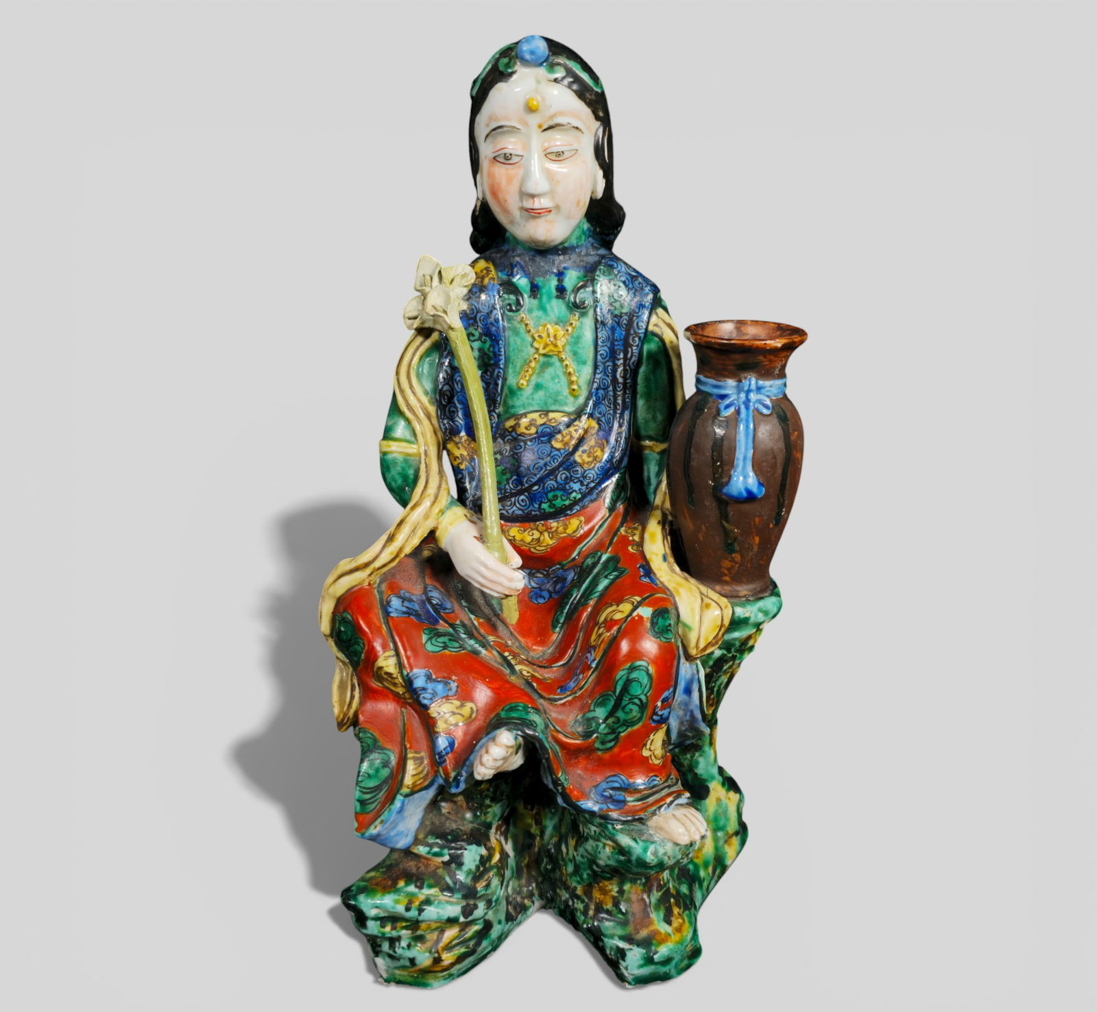 Chinese Porcelain Figure of Bodhisattva (Guanyin), Wucai Decoration (1 of 15)