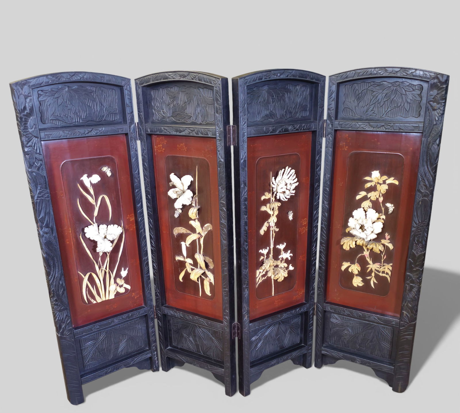 Japanese Carved Lacquered Shibayama Screen, Meiji Period: Japanese Carved Lacquered Shibayama Screen, Meiji Period. Circa 1900. 4 panels with enameled flowers on red lacquered grounds. Carved rosewood exterior frame. Open- 58 1/4 w x 1 1/2 d x 46 1/2 h. Clos
