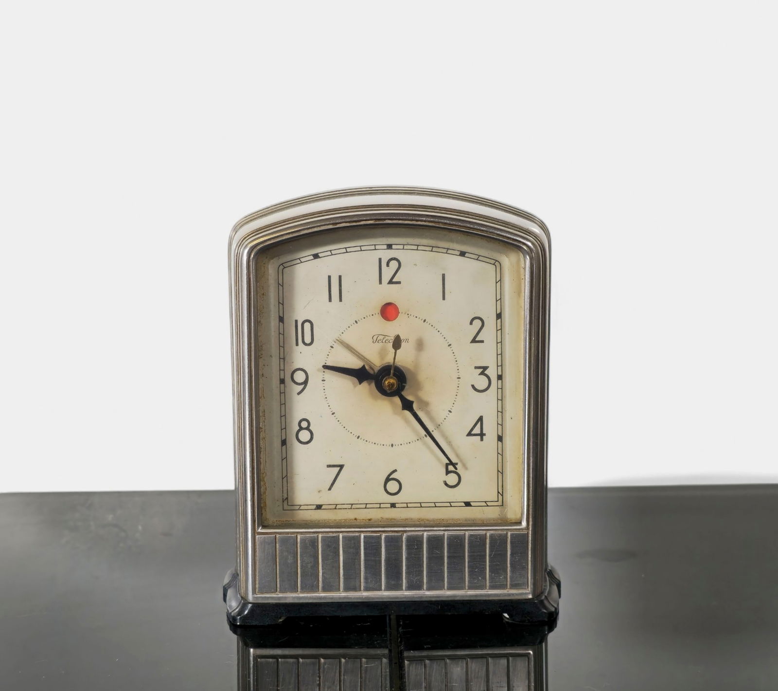 Warren Telechron Co. Model 711 Electric Alarm Clock (1 of 10)