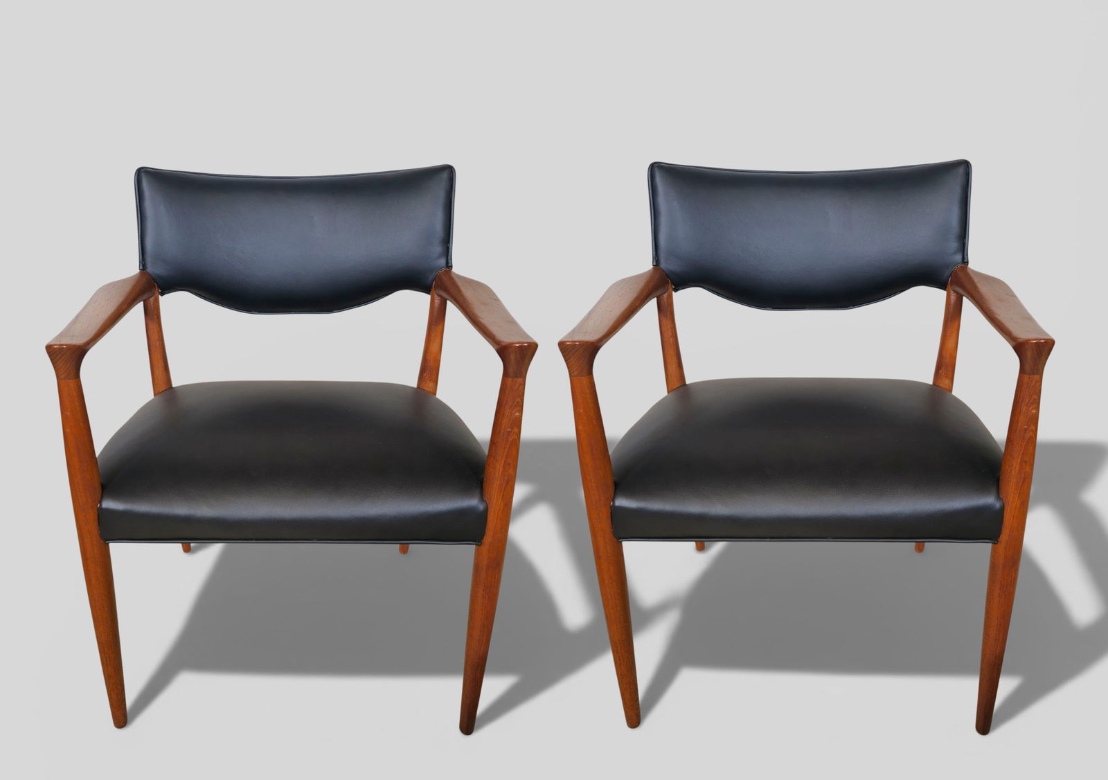 Aksel Bender Madsen and Ejner Larsen Chairs (1 of 6)