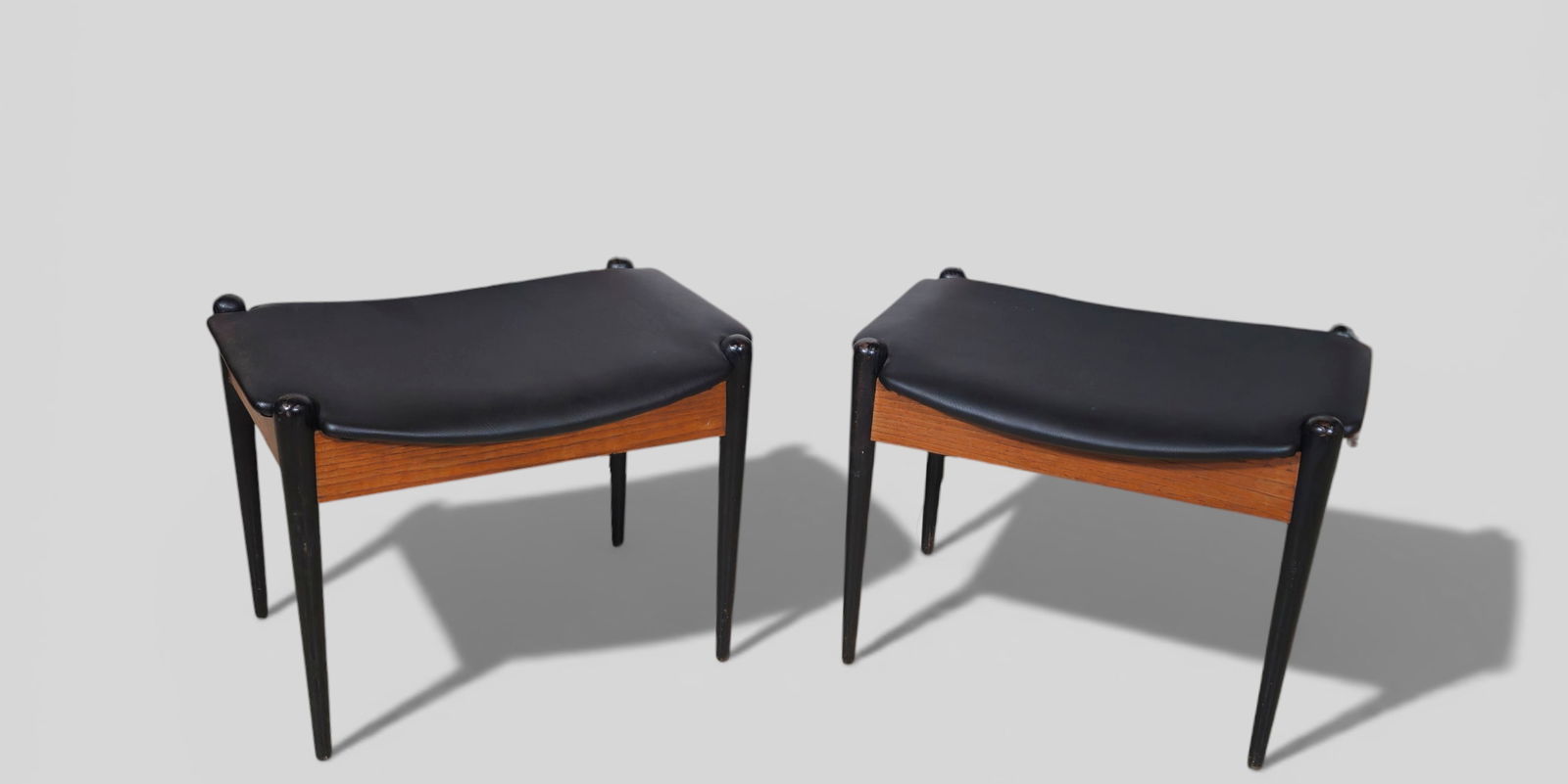 Arthur Umanoff Stools, Model 3007 (1 of 5)