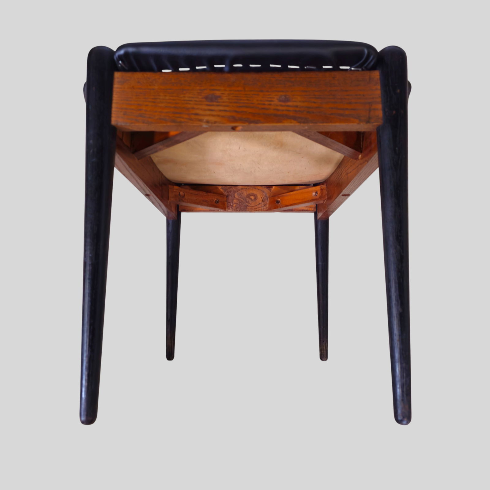 Arthur Umanoff Stools, Model 3007 - 4