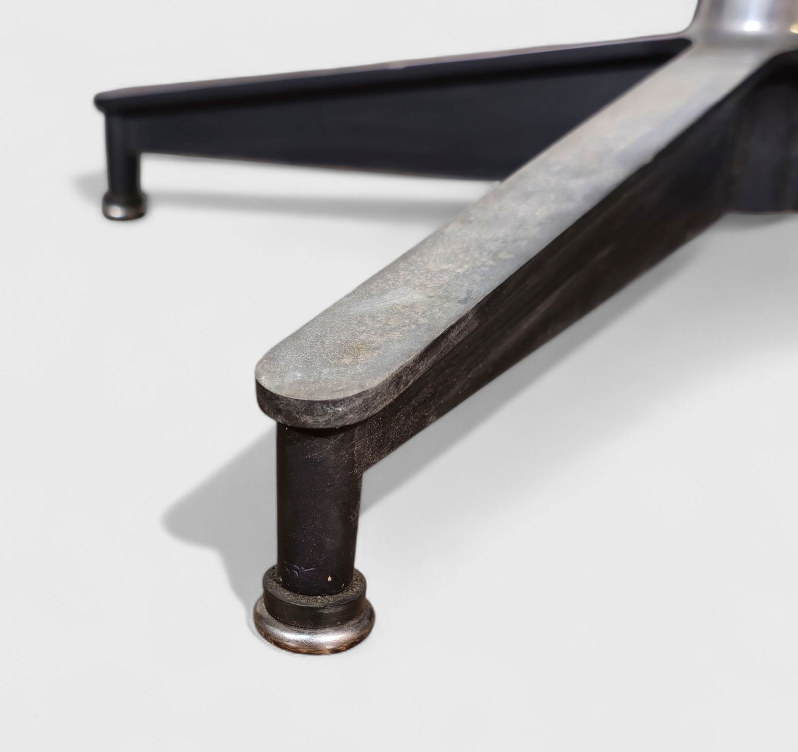 Charles & Ray Eames 671 Ottoman - 6