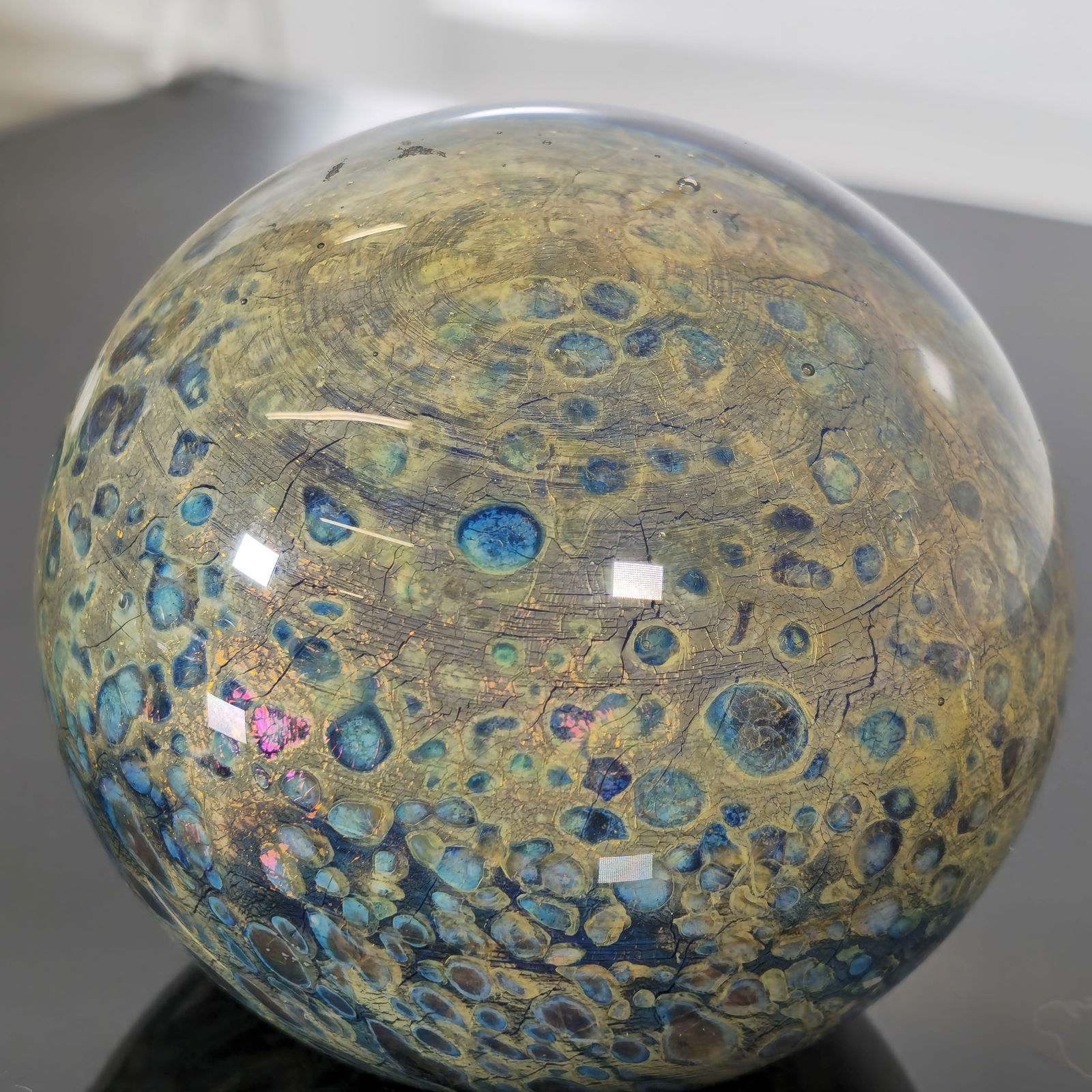 Robert Eickholt Art Glass Paperweight - 3