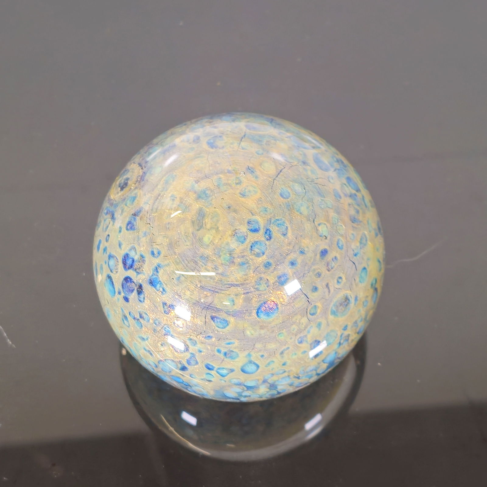 Robert Eickholt Art Glass Paperweight - 4