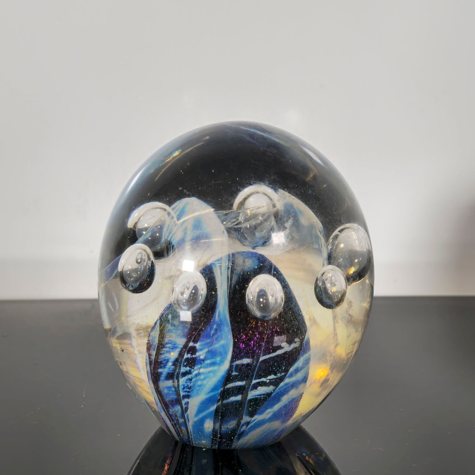Robert Eickholt Art Glass Paperweight - 4