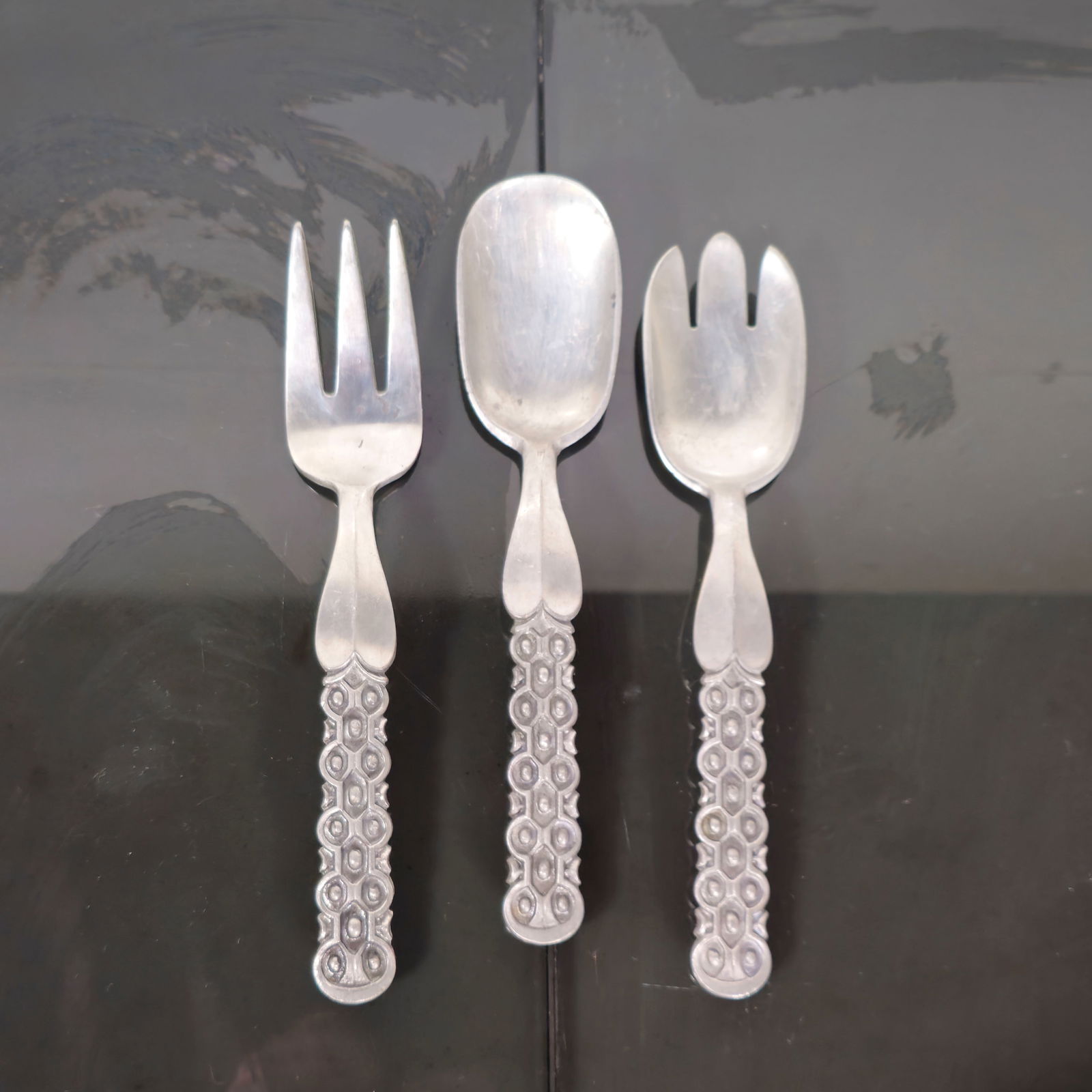 David Anderson Stopt Tinn Salad Set and Serving Fork: David Anderson Stopt Tinn Salad Set and Serving Fork. Norway. 1960. Largest -12w x 11d x 4h.
