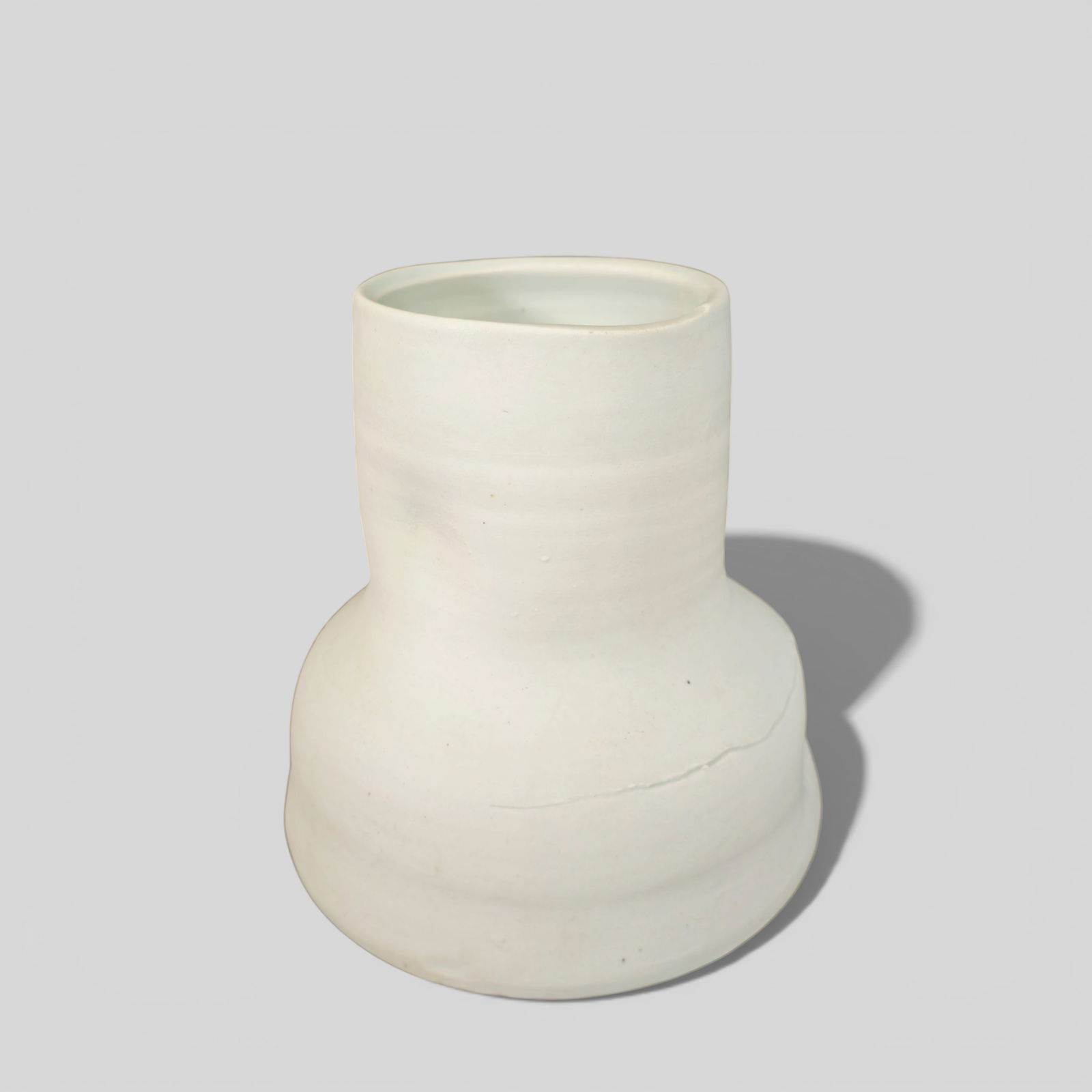 Robert Turner Untitled: Robert Turner Untitled, from the Beach Series. USA, 1976. Glazed Stonware. Incised signature to underside. Provenance: The Collection of Justin Michael Karp & Jonas Meyer Karp, Cincinnati,