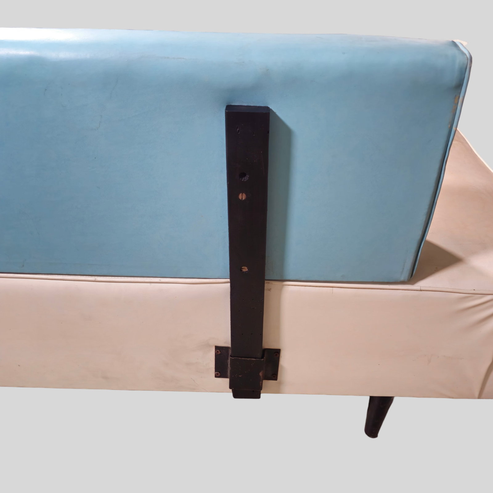 MCM Sofa / Daybed - 9