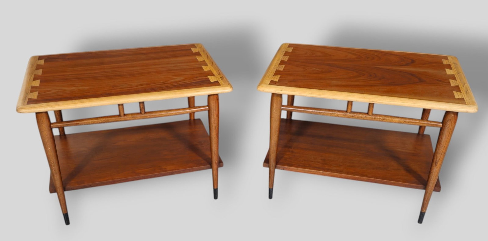 Andre Bus Lane Acclaim End Tables (1 of 10)