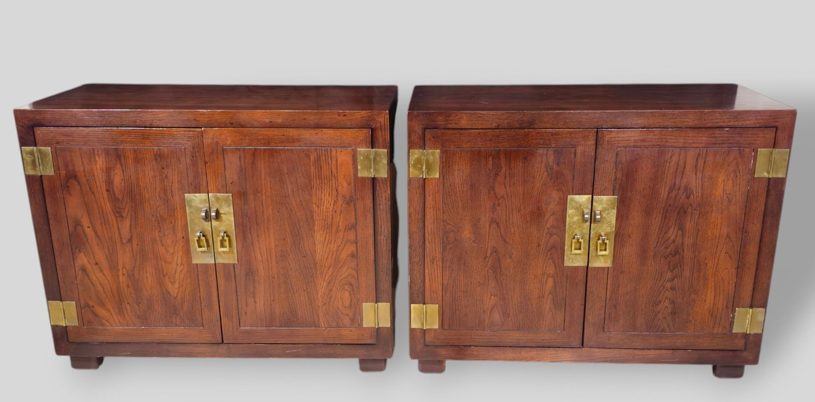 Henredon Scene One Cabinets, Pair (1 of 11)