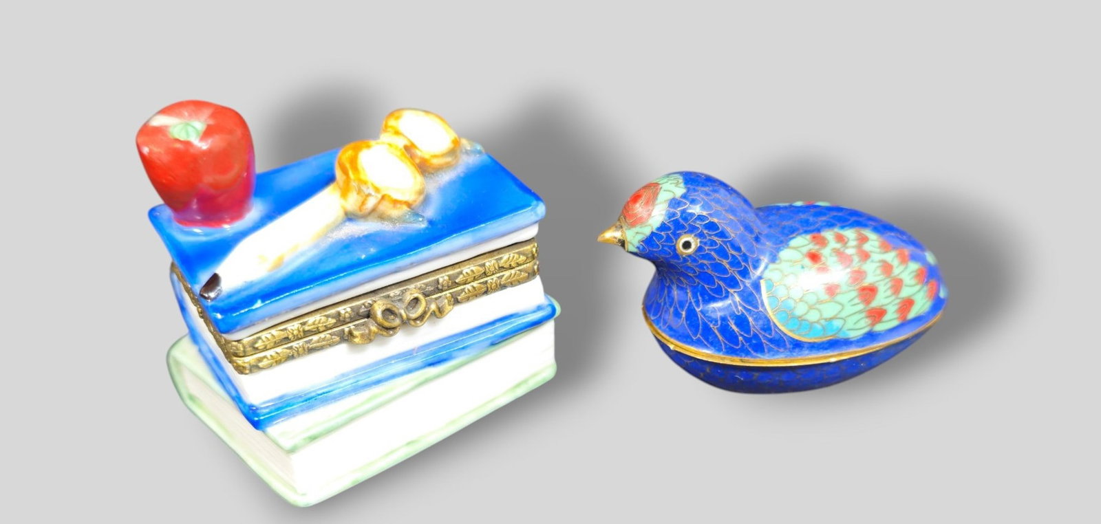 Assembled Porcelain and Cloisonne Pill Boxes (1 of 11)