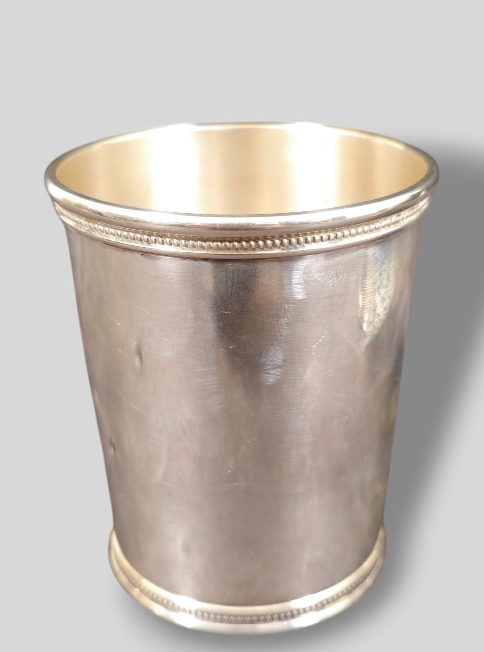 Mark J Scearce Kentucky Sterling LBJ Mint Julep Cup: Mark J Scearce Kentucky Sterling LBJ Mint Julep Cup. Shelbyville, KY. Scearce mark, LBJ, Sterling and Shelbyville, KY to underside. 3 1/8dia x 3 3/4h. Weight 13.72ozt.