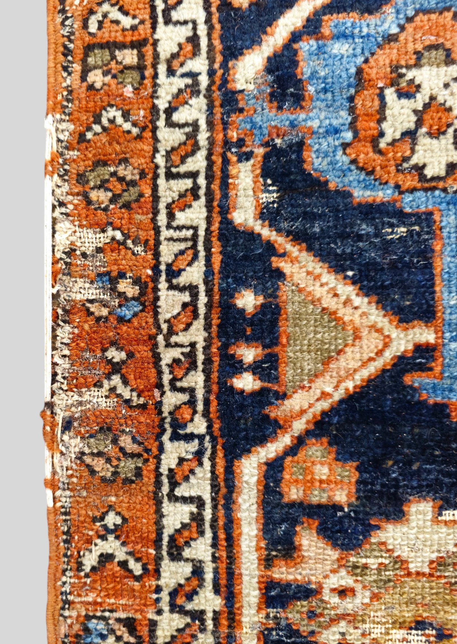 Heriz Area Rug - 10