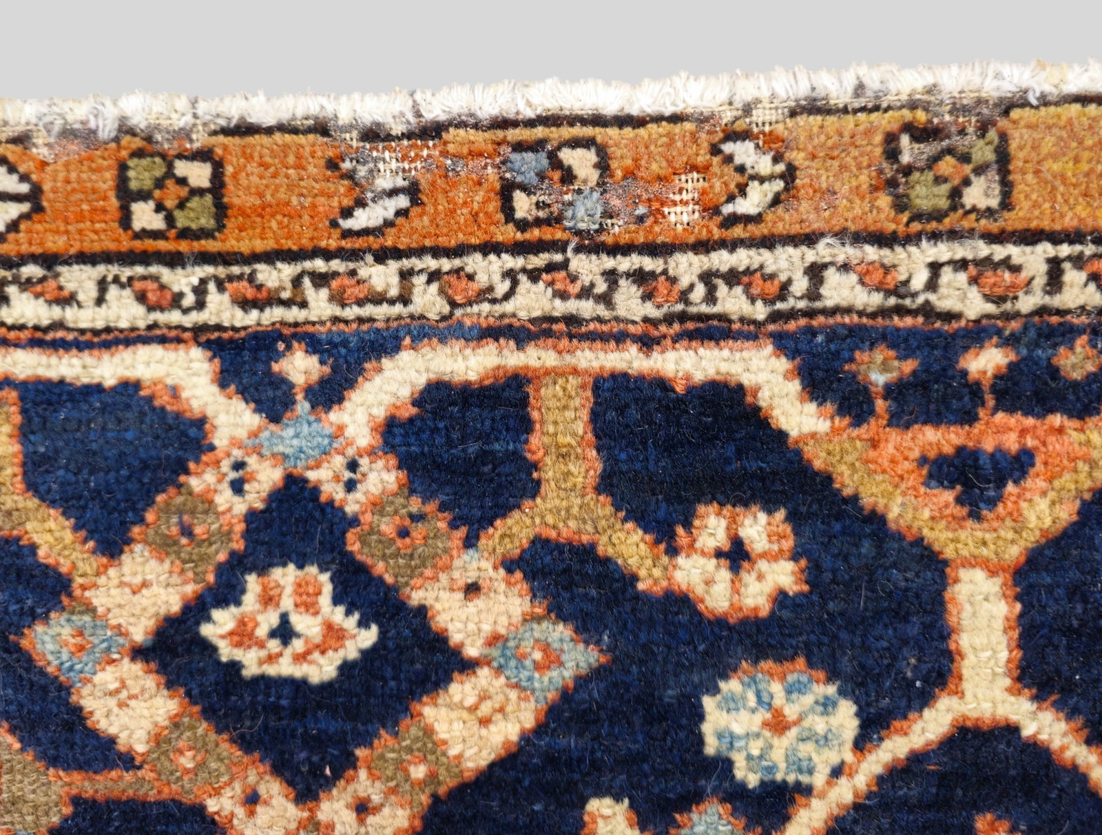 Heriz Area Rug - 11