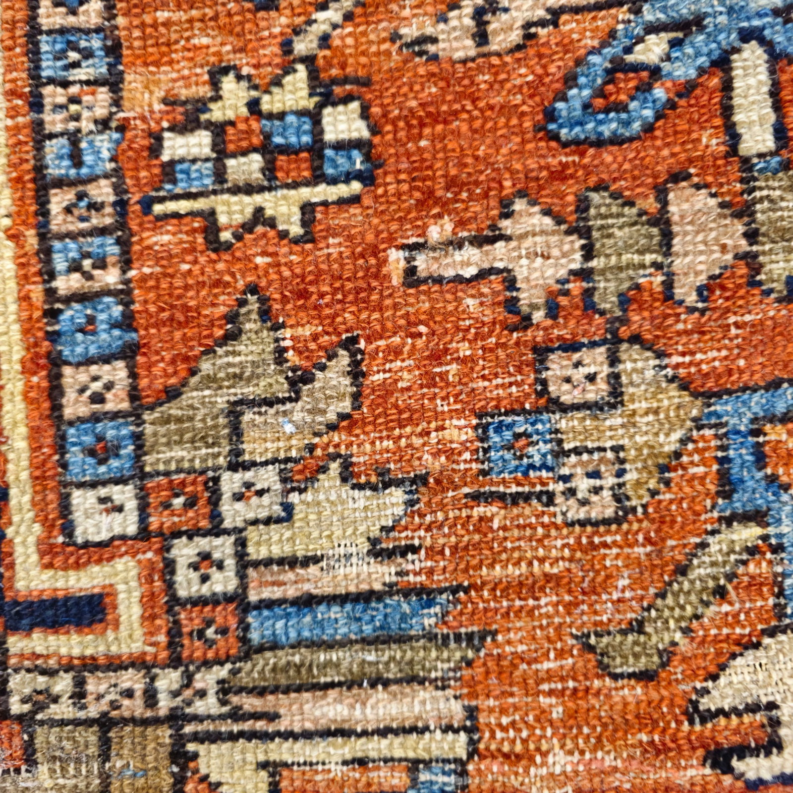 Heriz Area Rug - 13