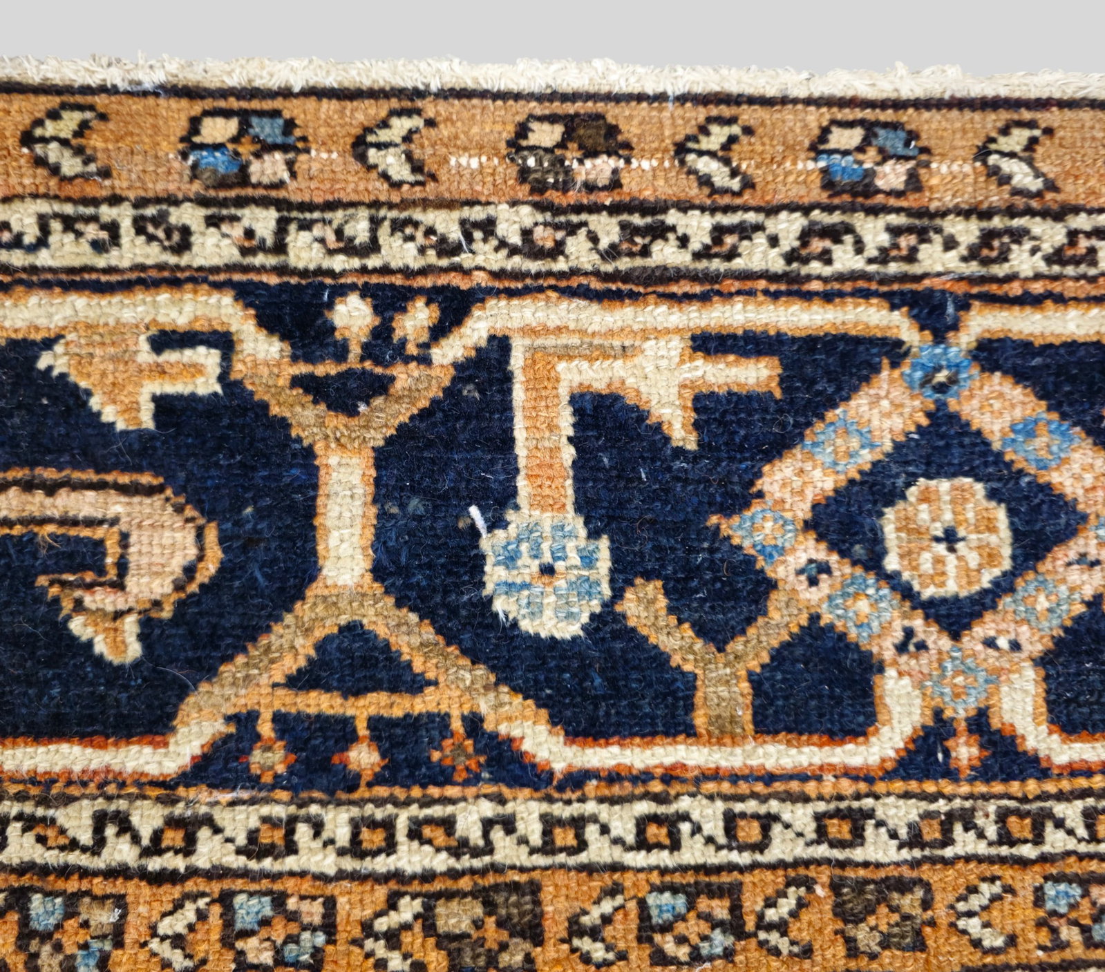 Heriz Area Rug - 14