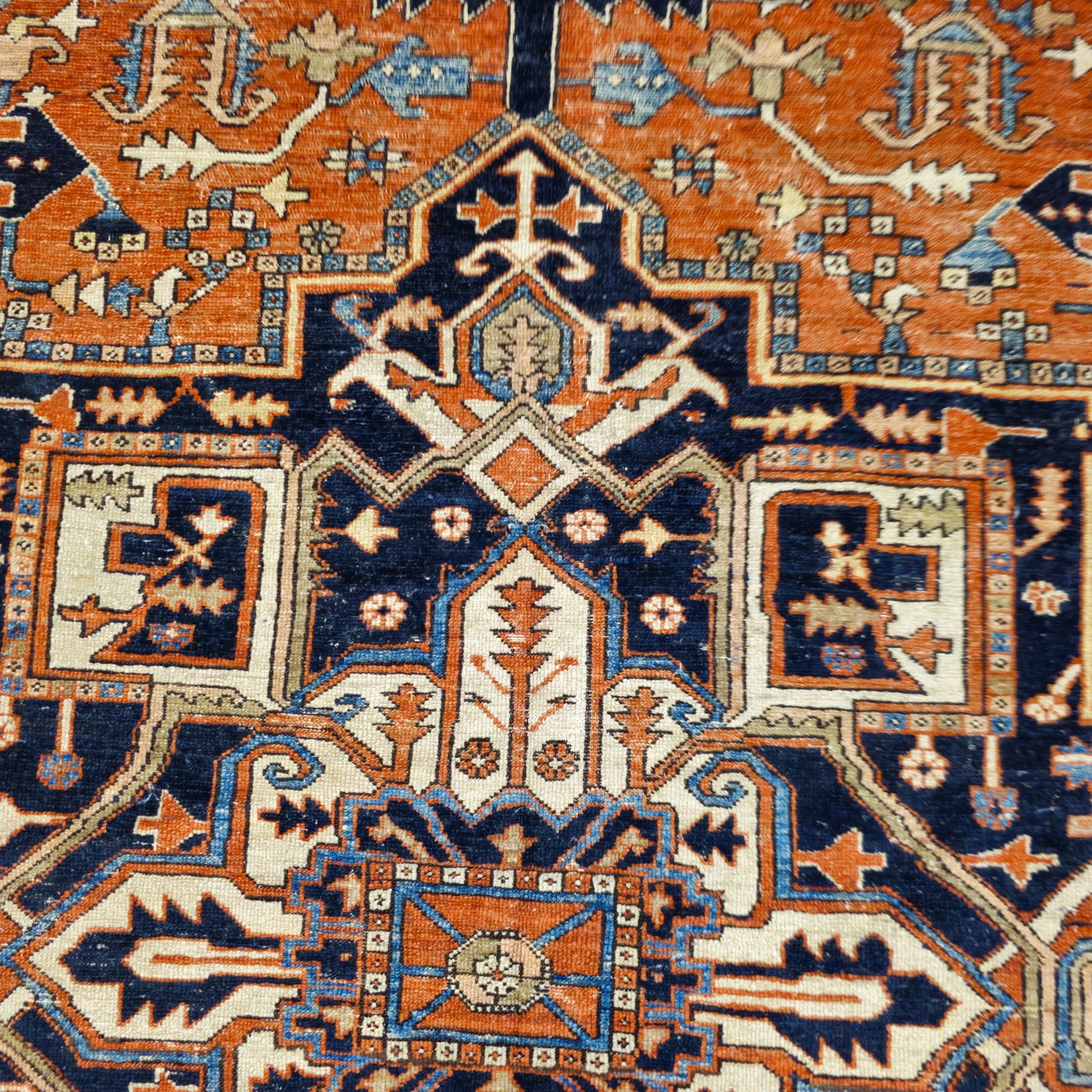 Heriz Area Rug - 3
