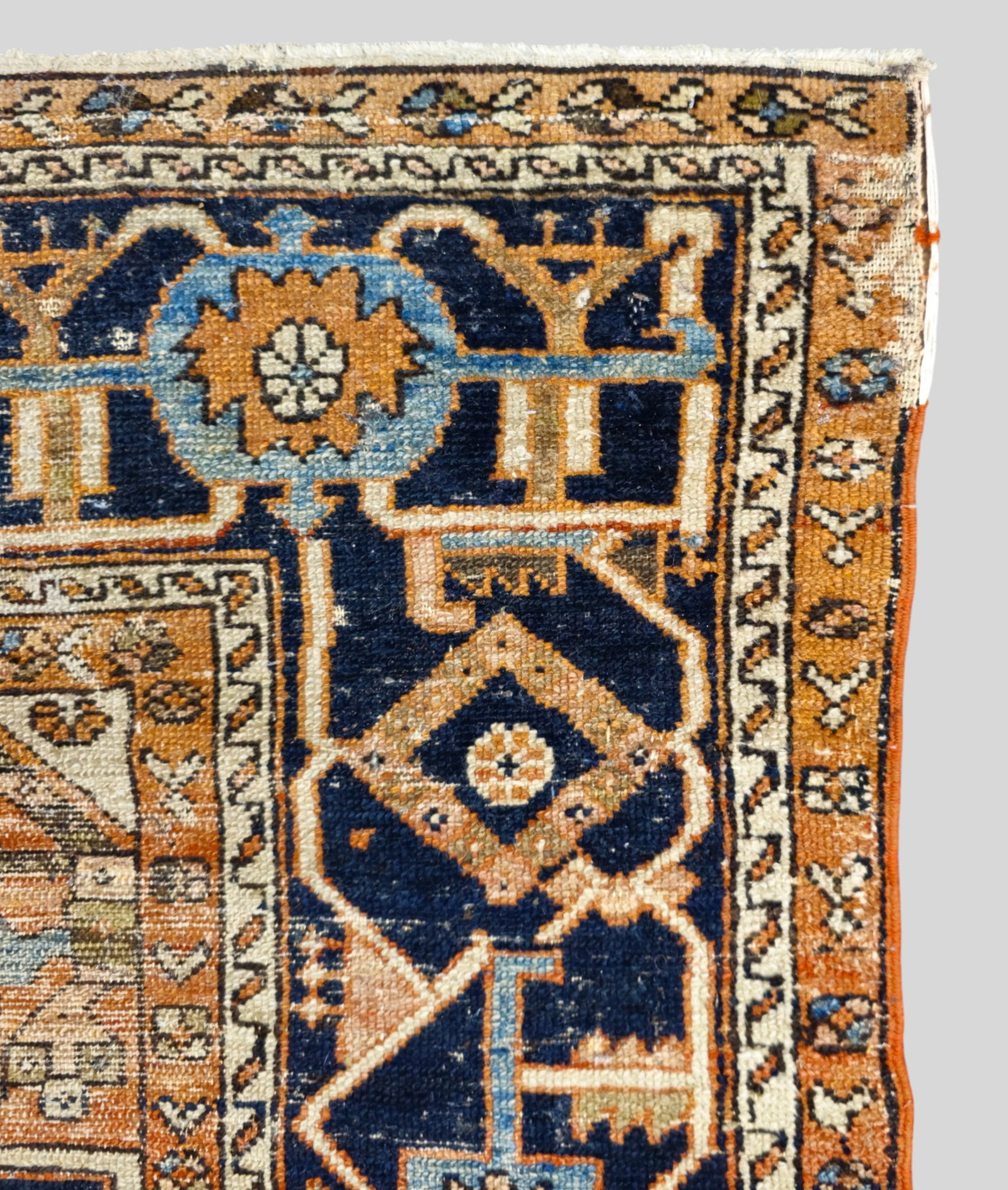 Heriz Area Rug - 7