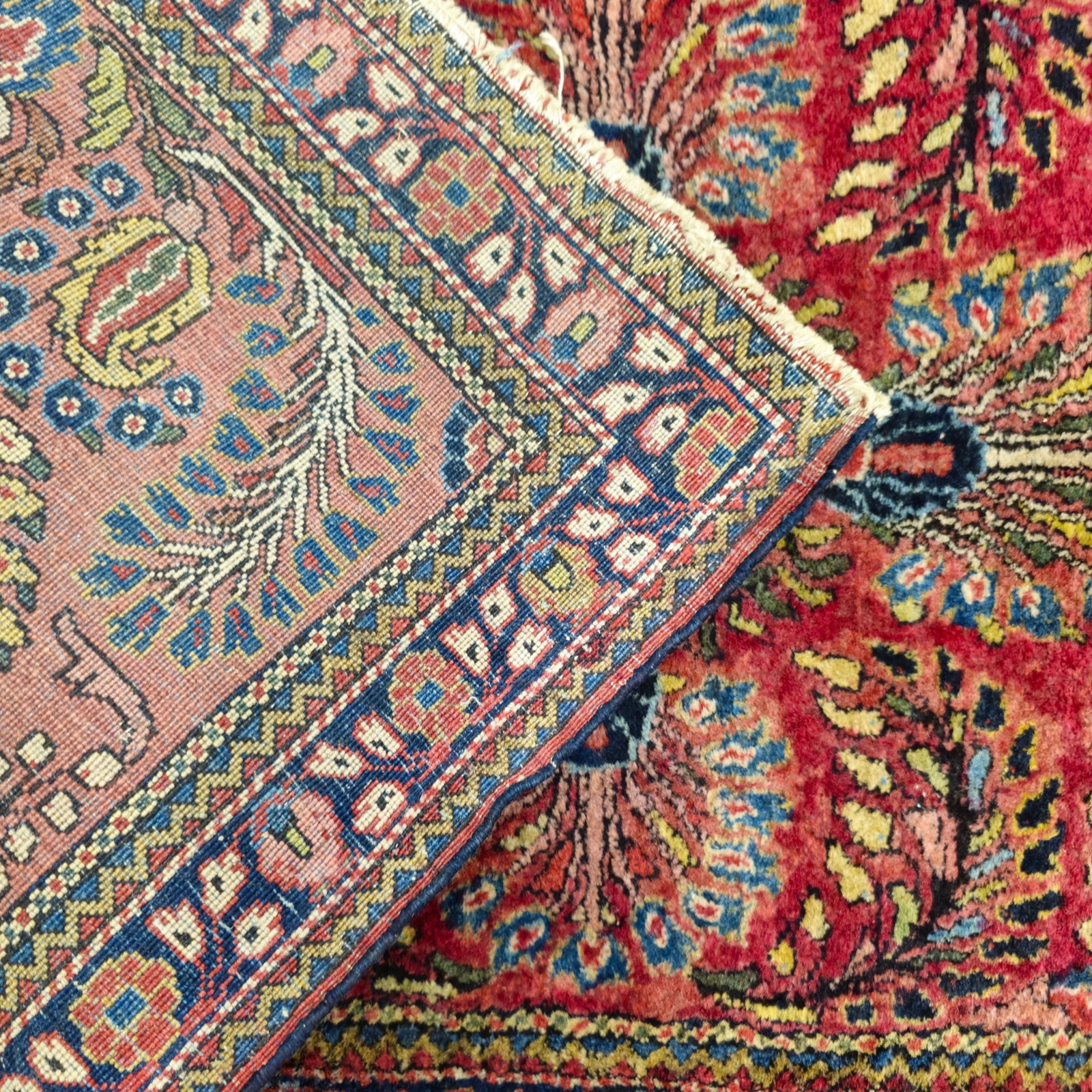 Sarouk Area Rug - 5