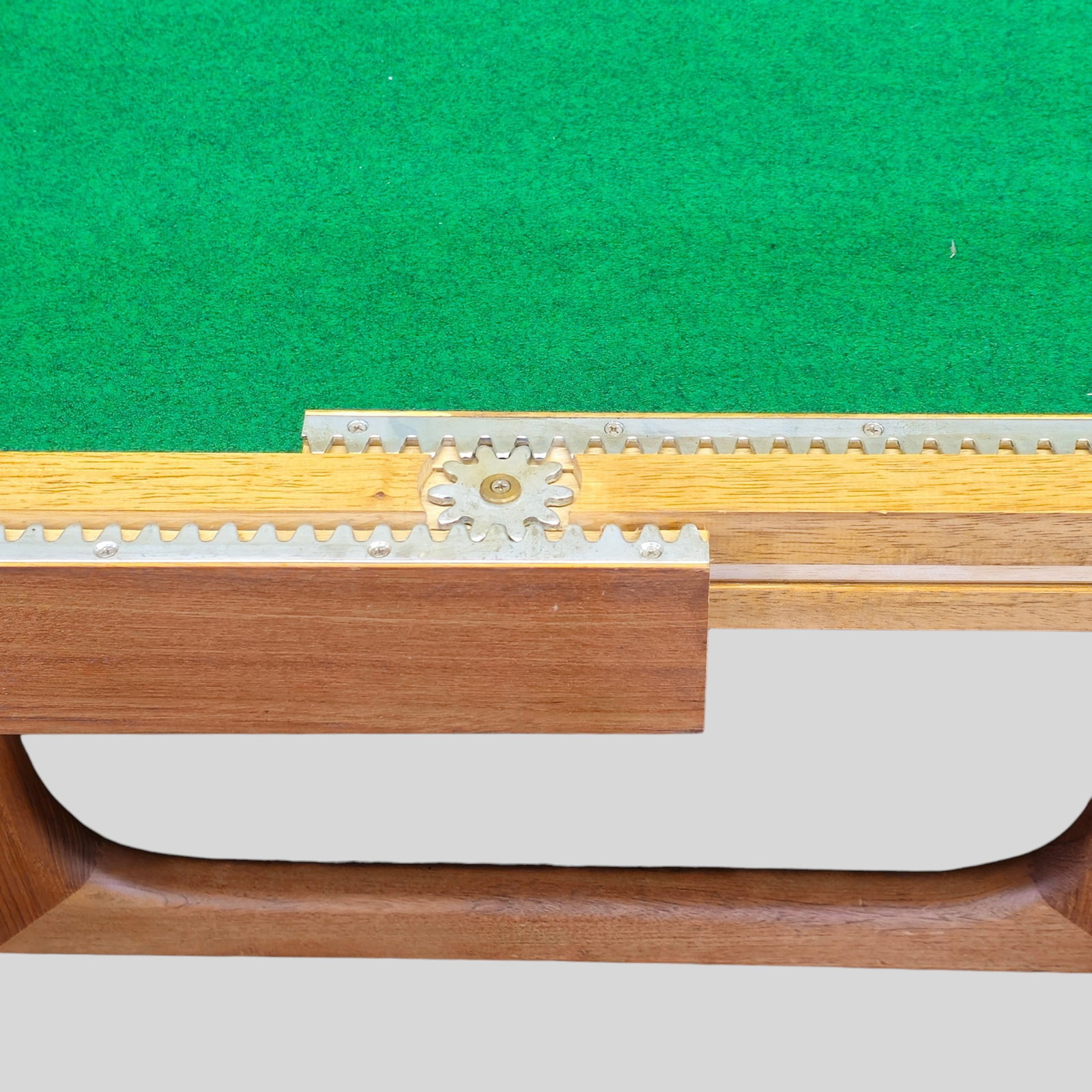 Benny Linden Dining Table - 14