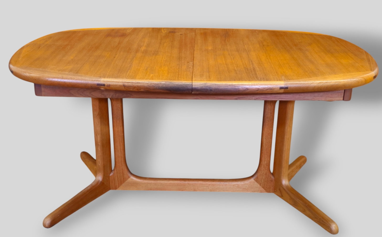 Benny Linden Dining Table - 18