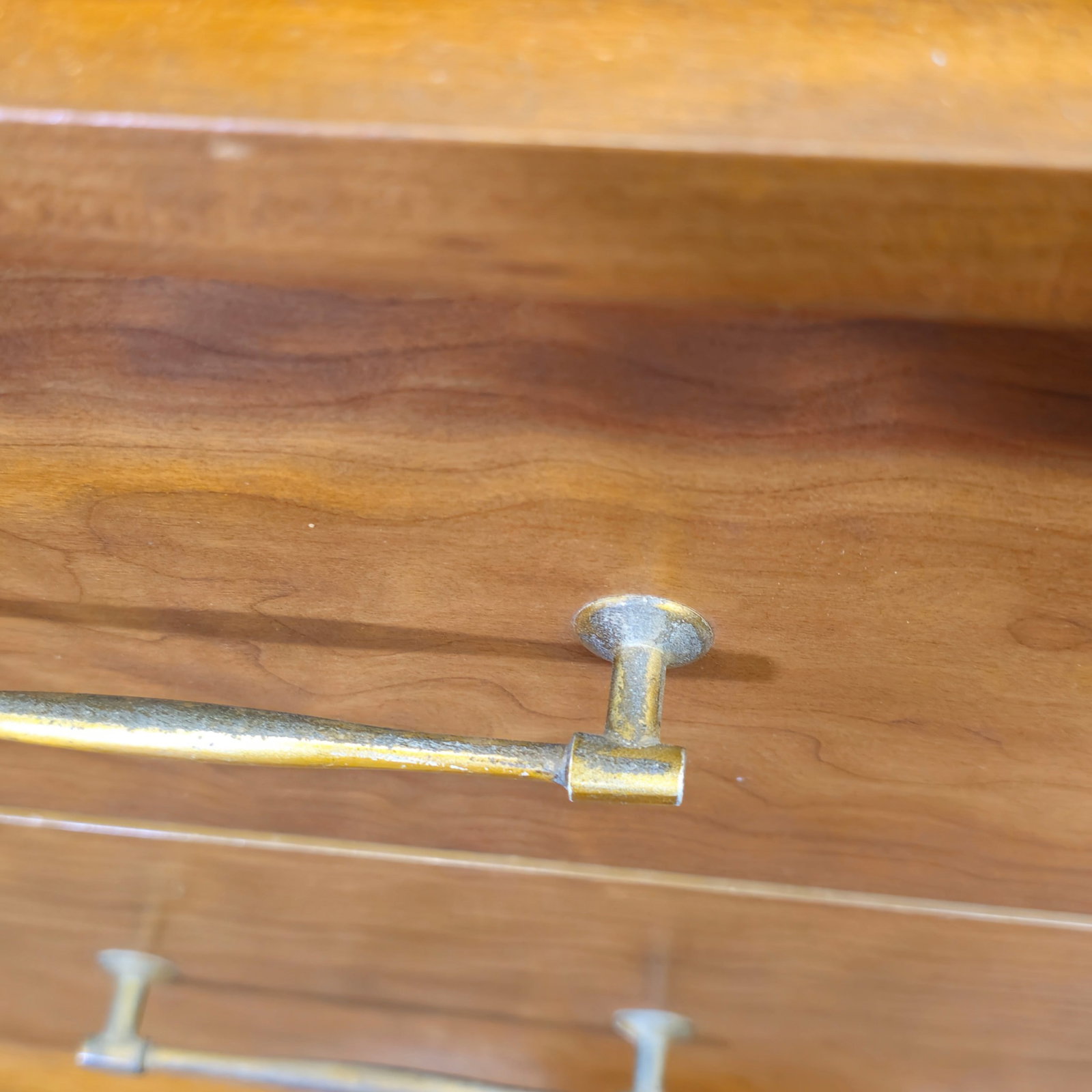 Basic Witz MCM Dresser - 10