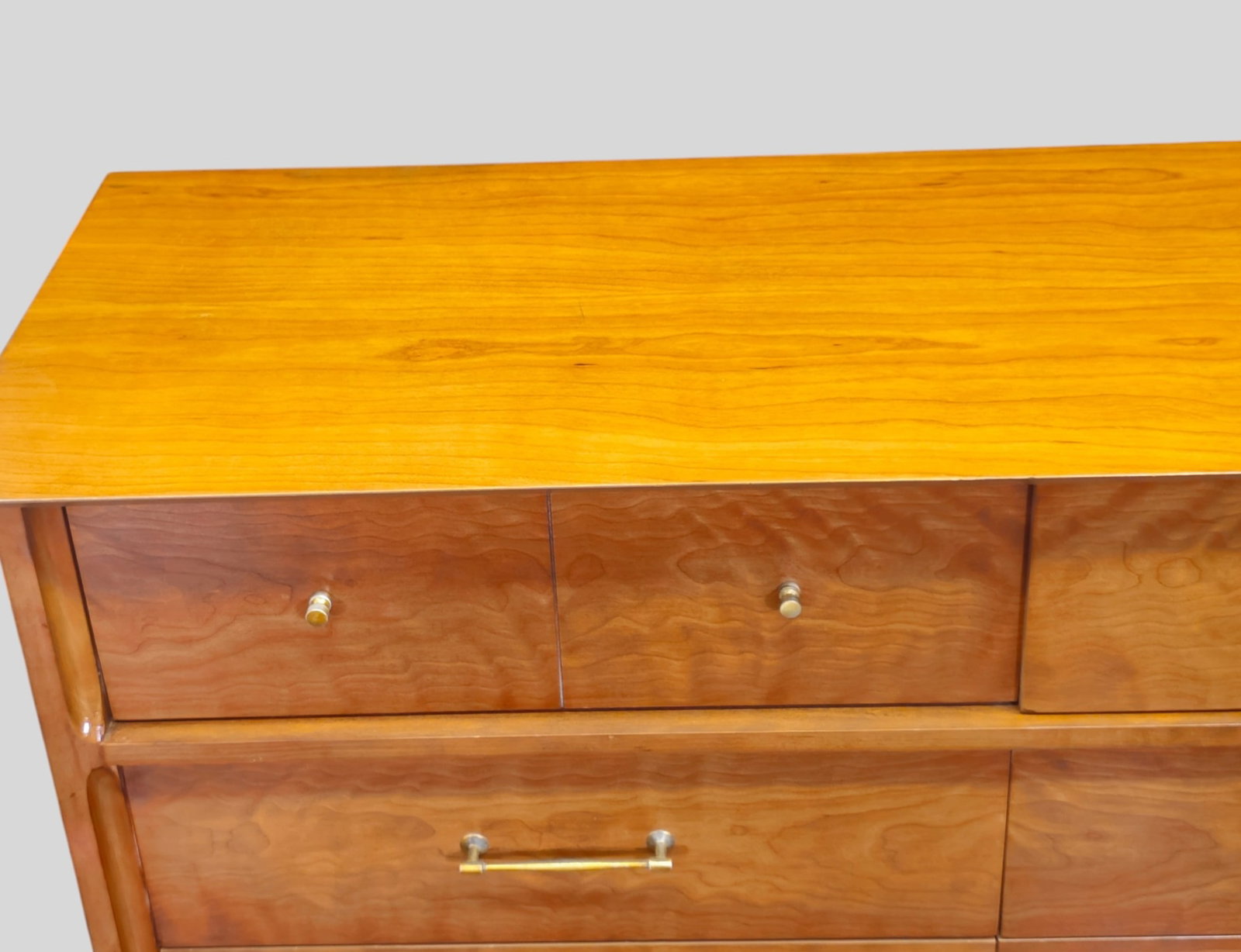 Basic Witz MCM Dresser - 2