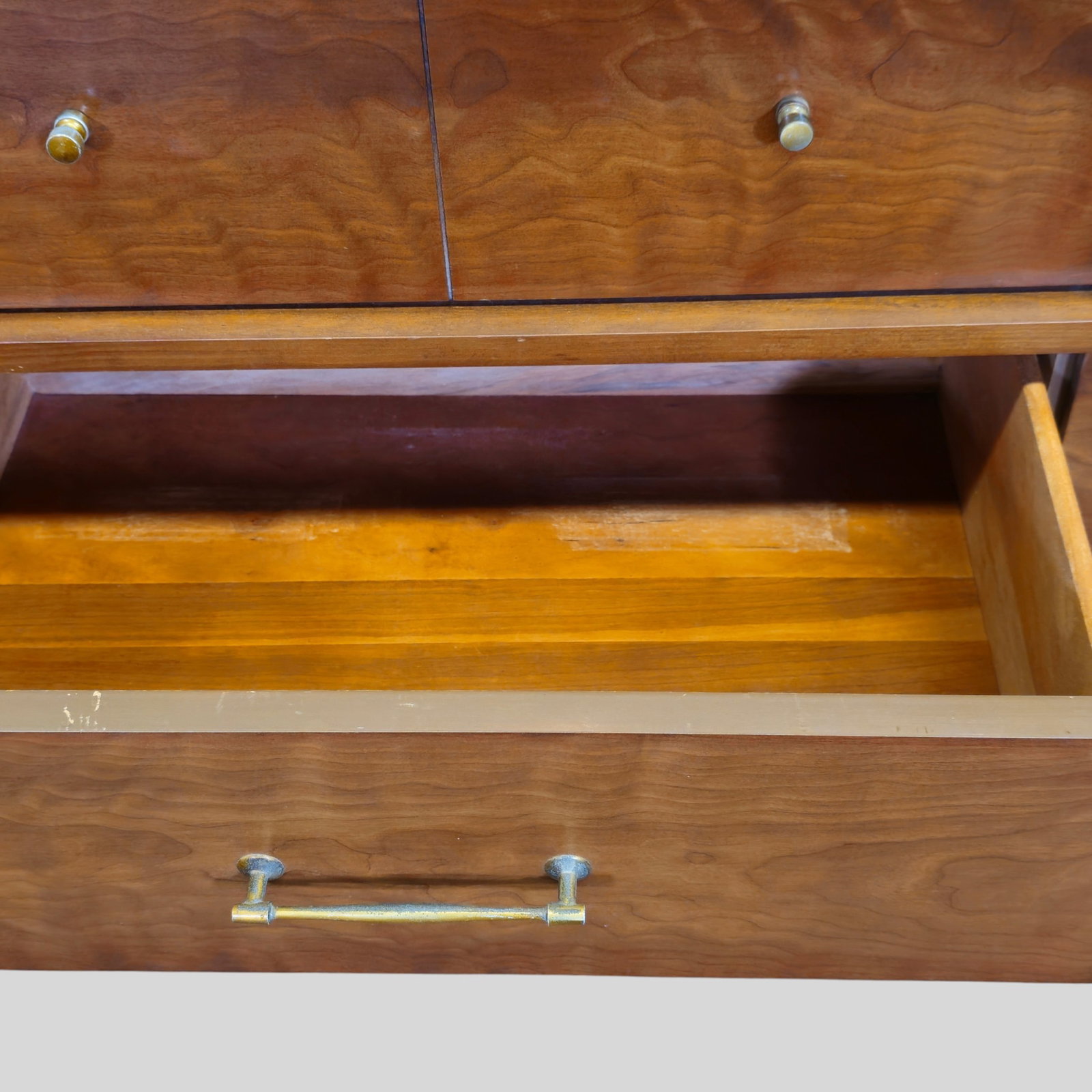 Basic Witz MCM Dresser - 9