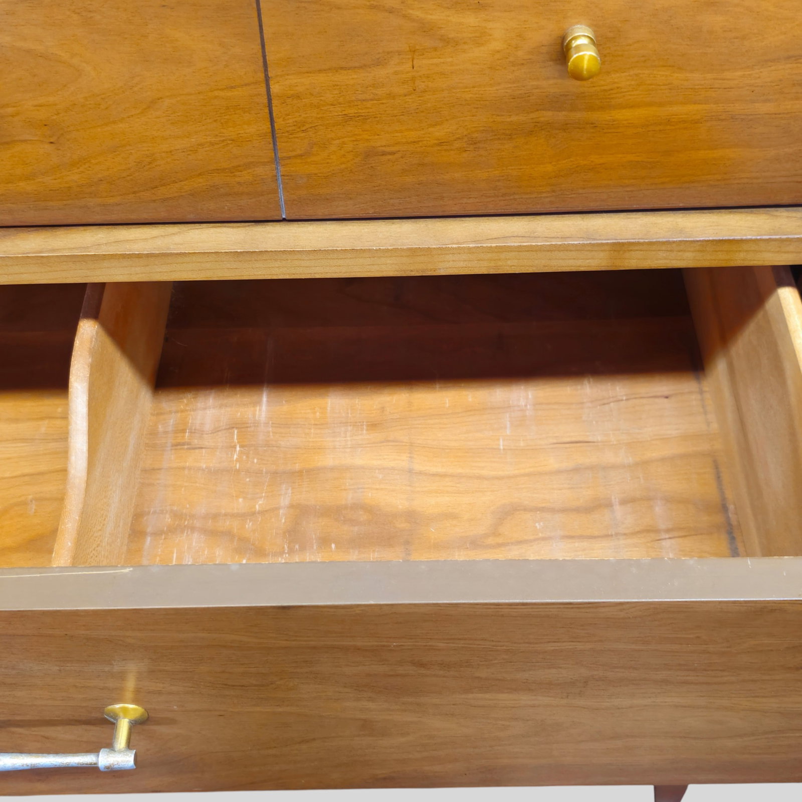 Basic Witz MCM Dresser/Chest - 11