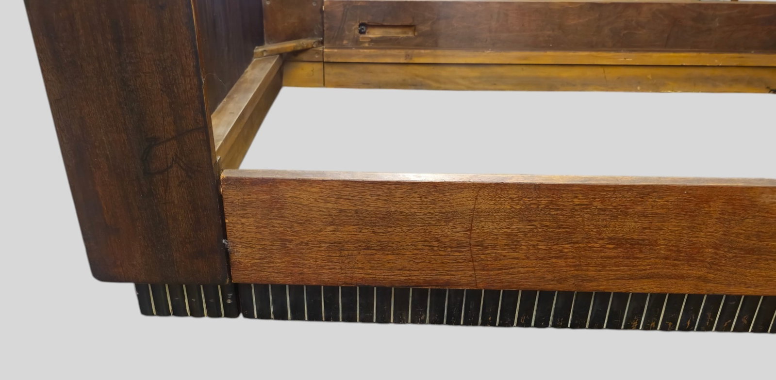 Rare Donald Deskey Bed - 11