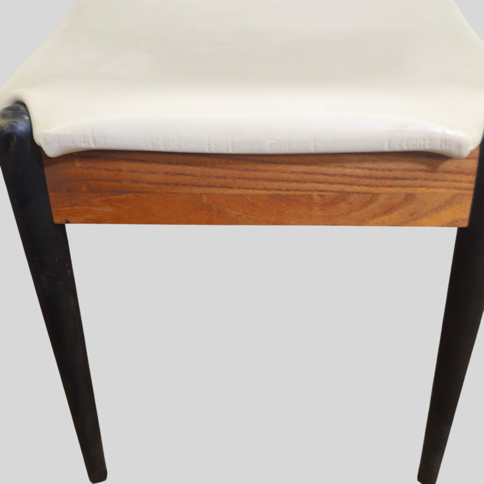 Arthur Umanoff Stool Model 3007 - 4